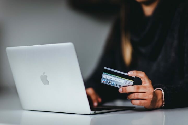 How To Get People Buy? Know Your Audience & Offer Products